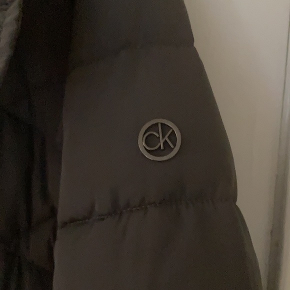 Calvin Klein puffy winter coat, size M - Picture 5 of 7